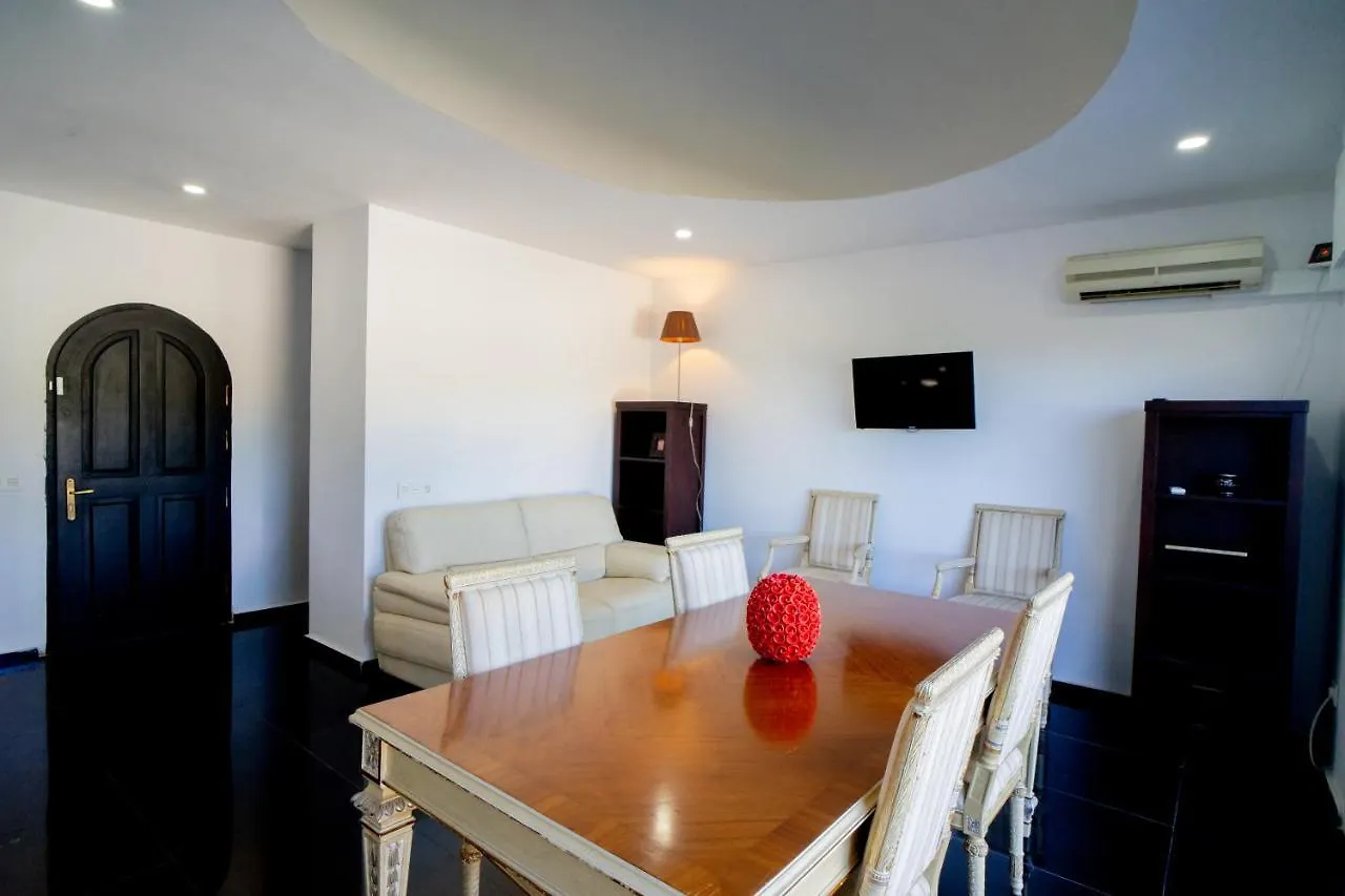Pequena Villa Samisol Marbella