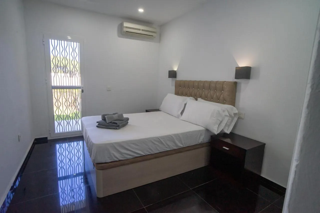 ماربيا Pequena Villa Samisol إسبانيا